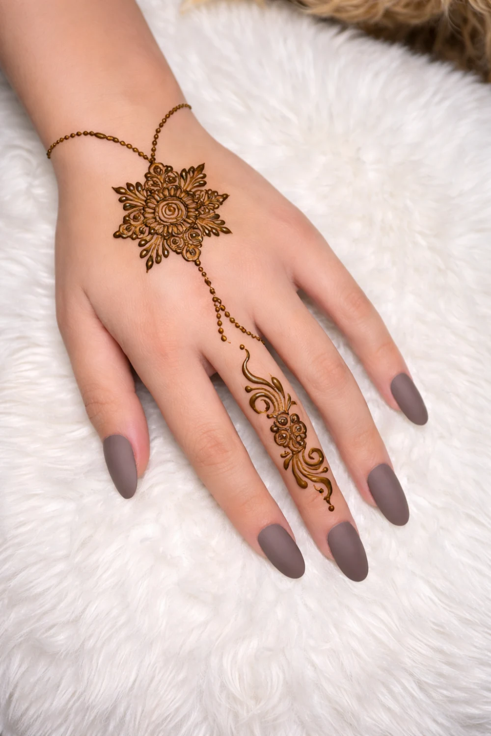 mandala chain mehndi design minimal jewelry style elegant henna